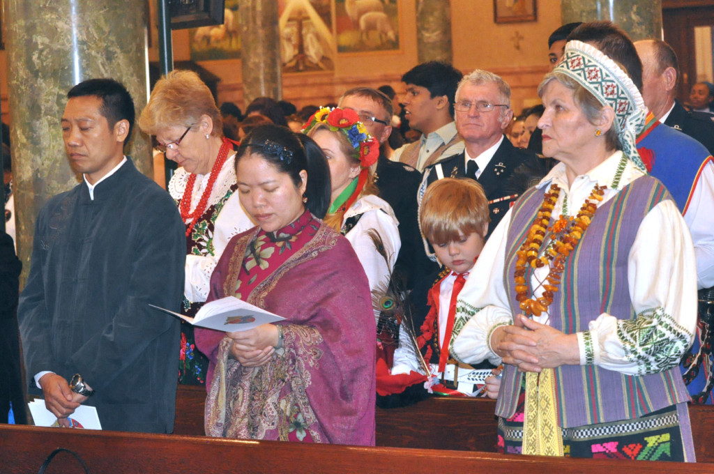 El año pasado, fieles de muchas naciones oraron en esta celebración diocesana del Día de la Migración. El sábado 18 de noviembre se volvió a celebrar esta misa en la Concatedral de San José, en Prospect Heights.