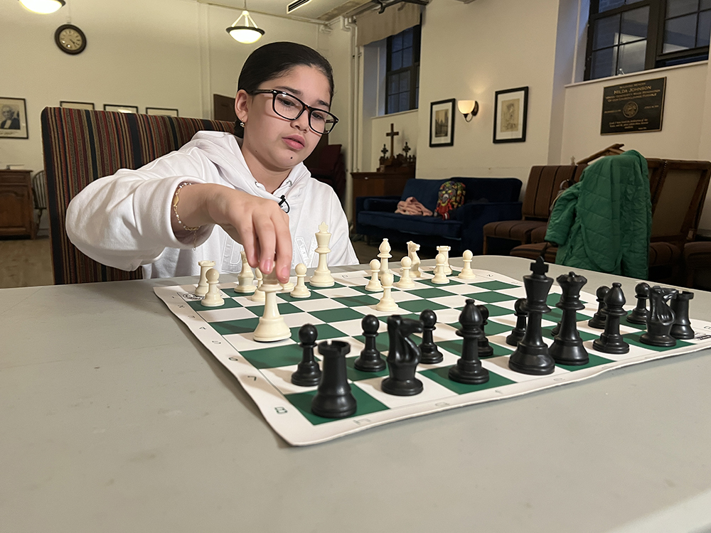 La recién llegada está lista para competir por un campeonato nacional de ajedrez