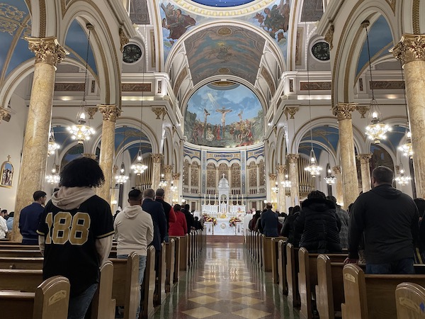 Misa de Esperanza y Sanación ofrece consuelo y envía un “mensaje de solidaridad” a las víctimas de abuso